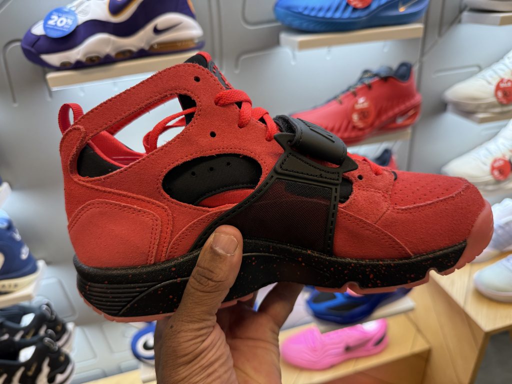 The Return of an Air Trainer Huarache All-Red ’90s Icon Lands at Outlet Prices