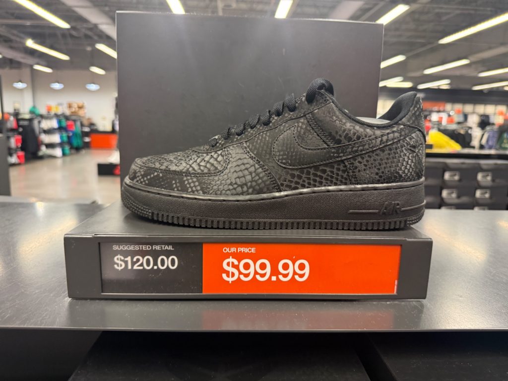 Downtown Kobe Air Force 1 Low Hits the Outlet