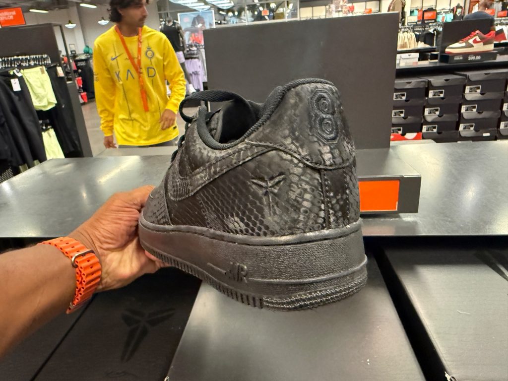 Downtown Kobe Air Force 1 Low Hits the Outlet