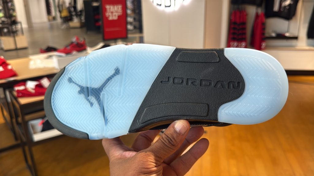 Jordan 5 Retro Black University Blue (2026)