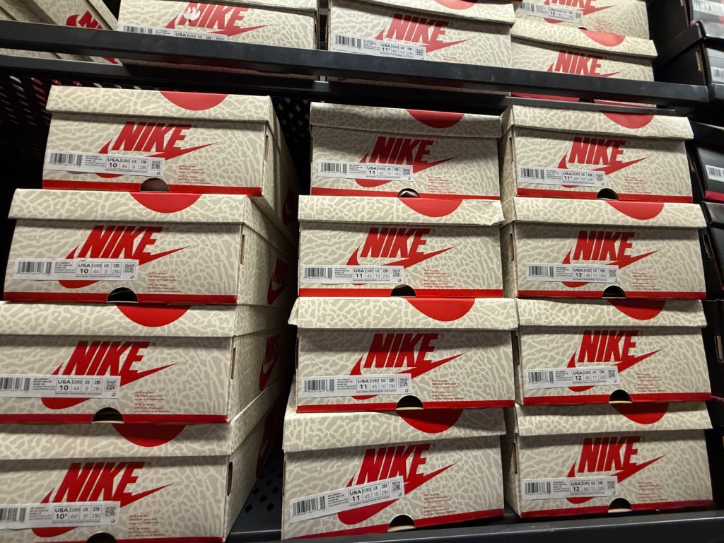 Cheapest Jordan 1 Deal? Air Jordan 1 High OG Sail University Red