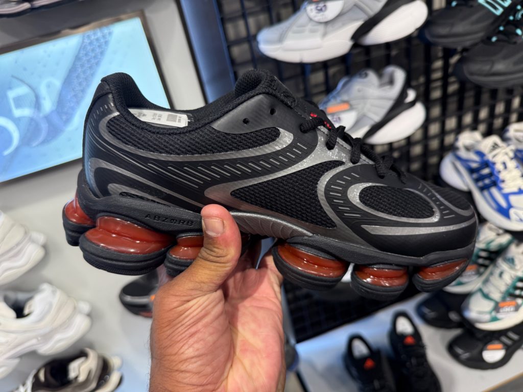 New Balance Abzorb 2000 Drops to $80 at JD Sports