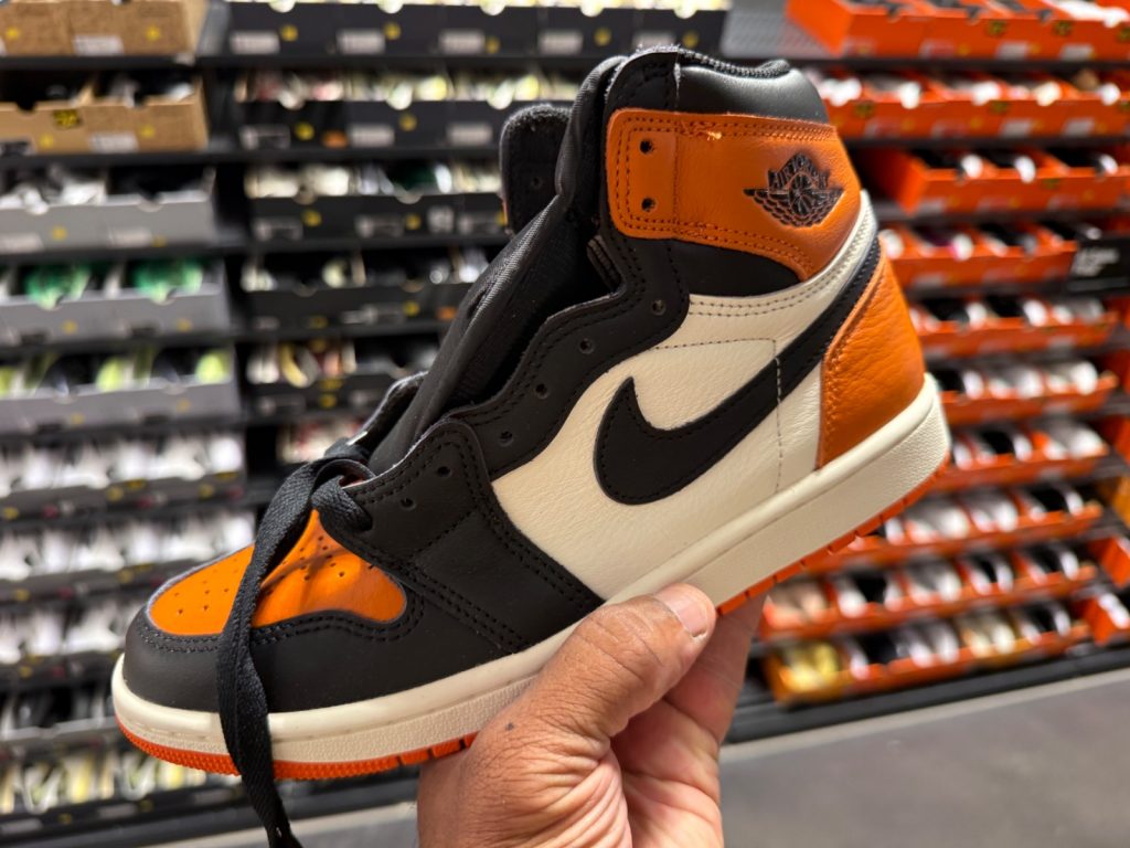 Air Jordan 1 High OG Shattered Backboard Hits $89.99