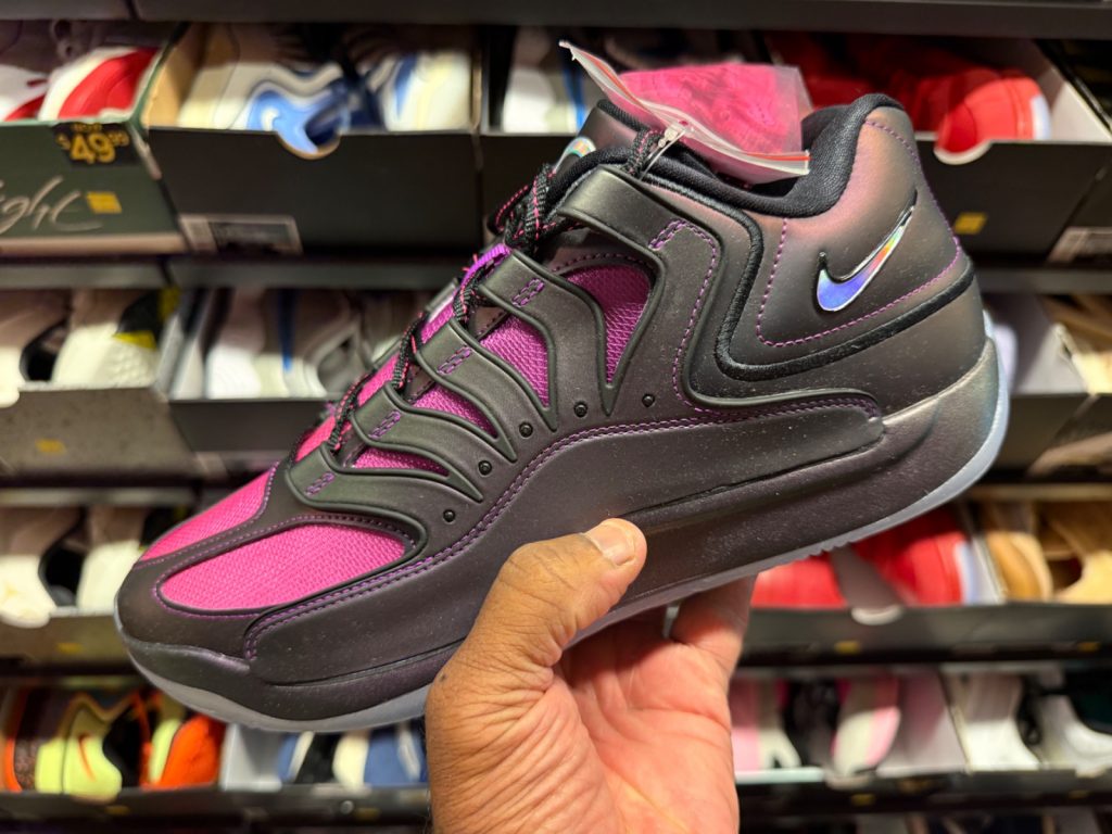 KD 18 SE Eggplant Lands at Orlando Clearance Outlet