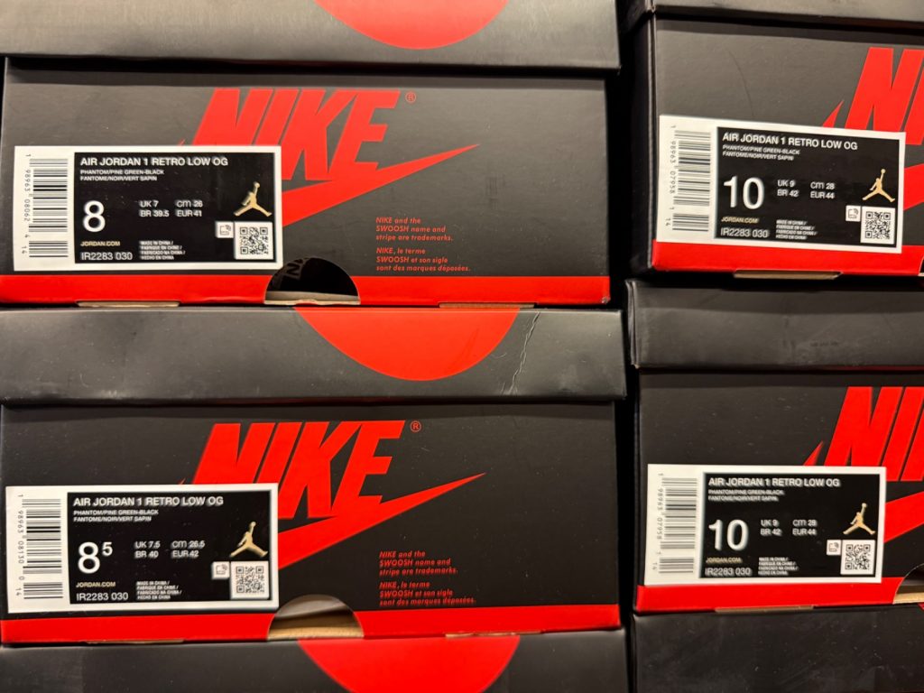 Air Jordan 1 Retro Low OG Pine Green Hits $99.99