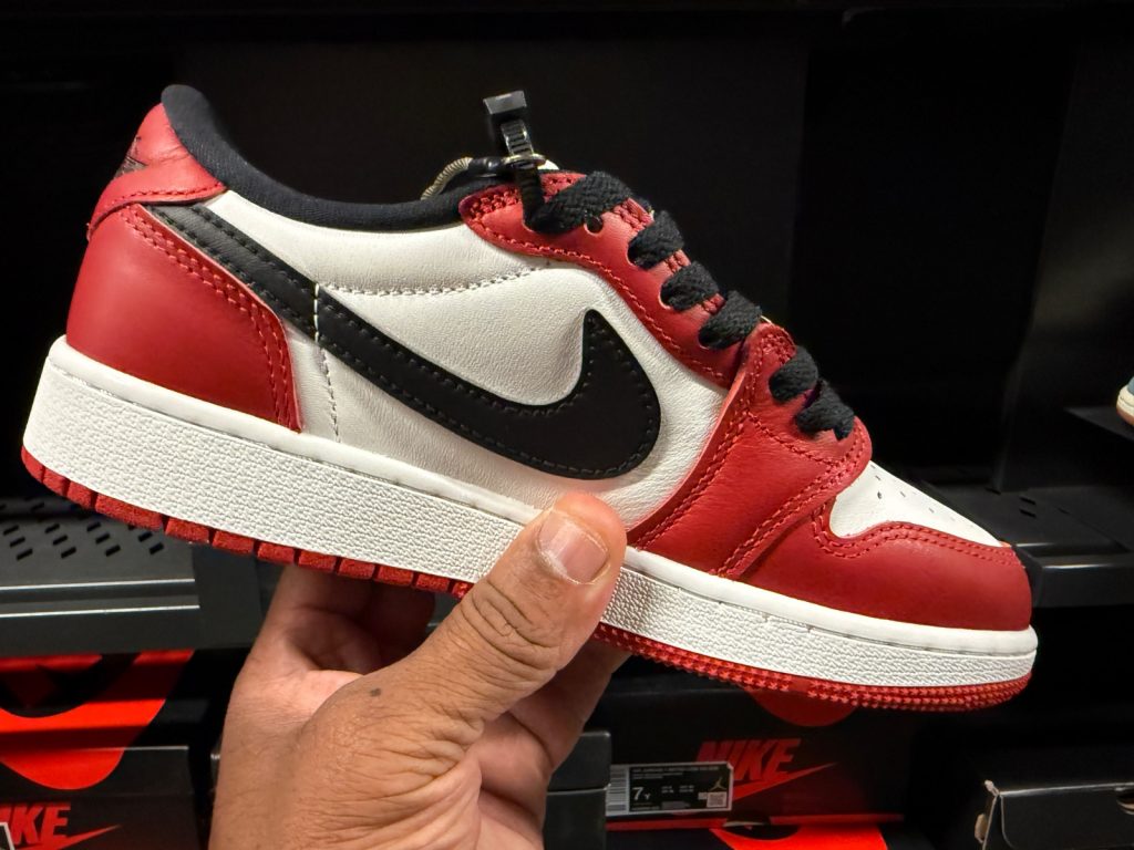 Jordan 1 Retro Low OG Chicago Hits Orlando Outlet for $84.99