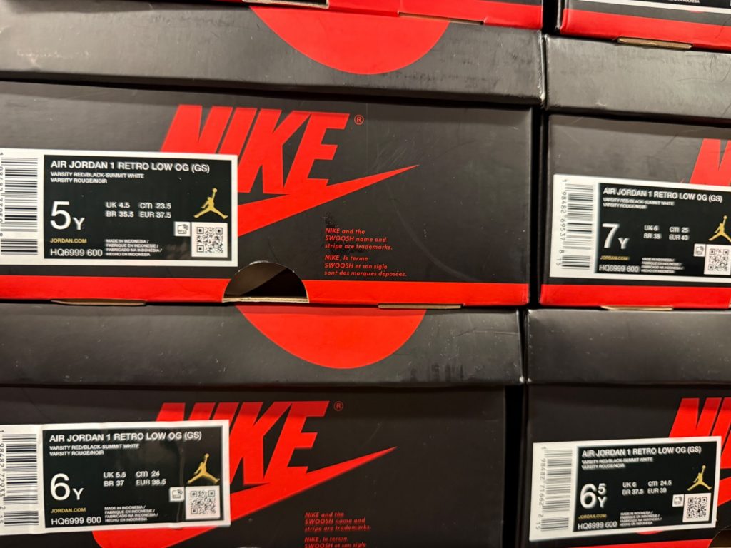 Jordan 1 Retro Low OG Chicago Hits Orlando Outlet for $84.99