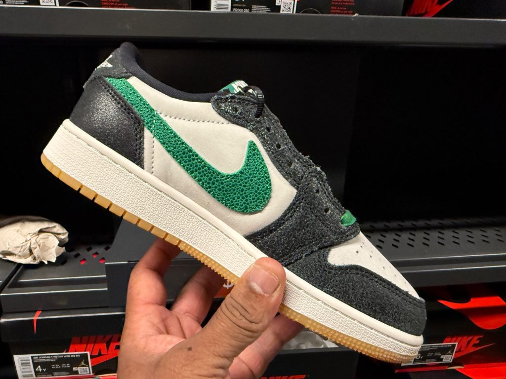 Youth Jordan 1 Retro Low OG Hits Outlet for $89.99