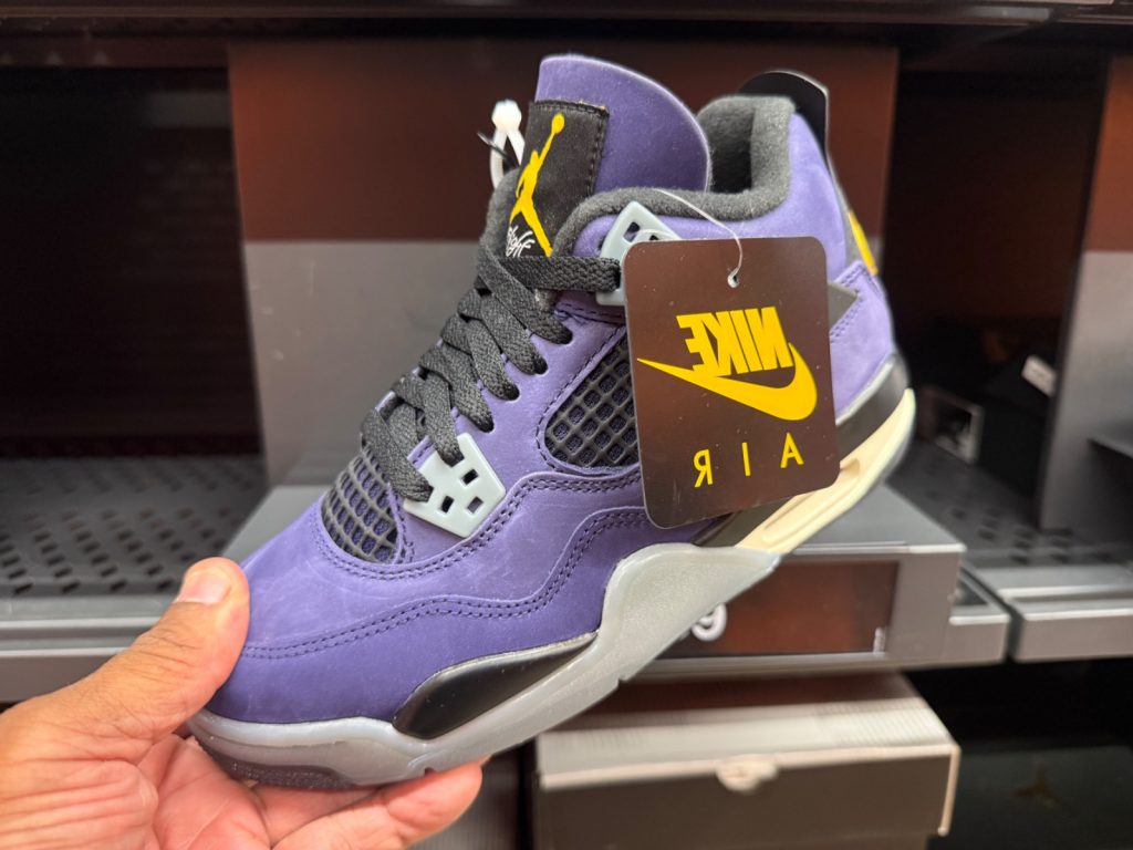 Jordan 4 Retro