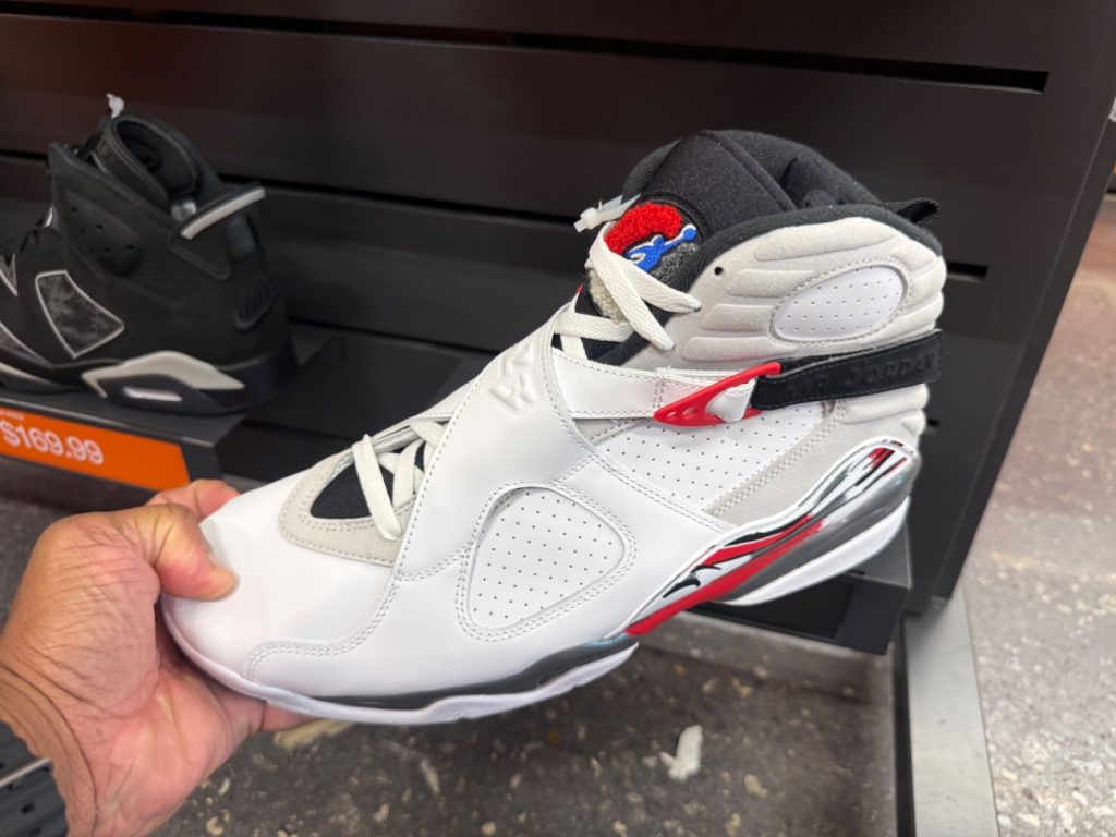Air Jordan 8 Bugs Bunny Hits Nike Outlet Wall for $169.99