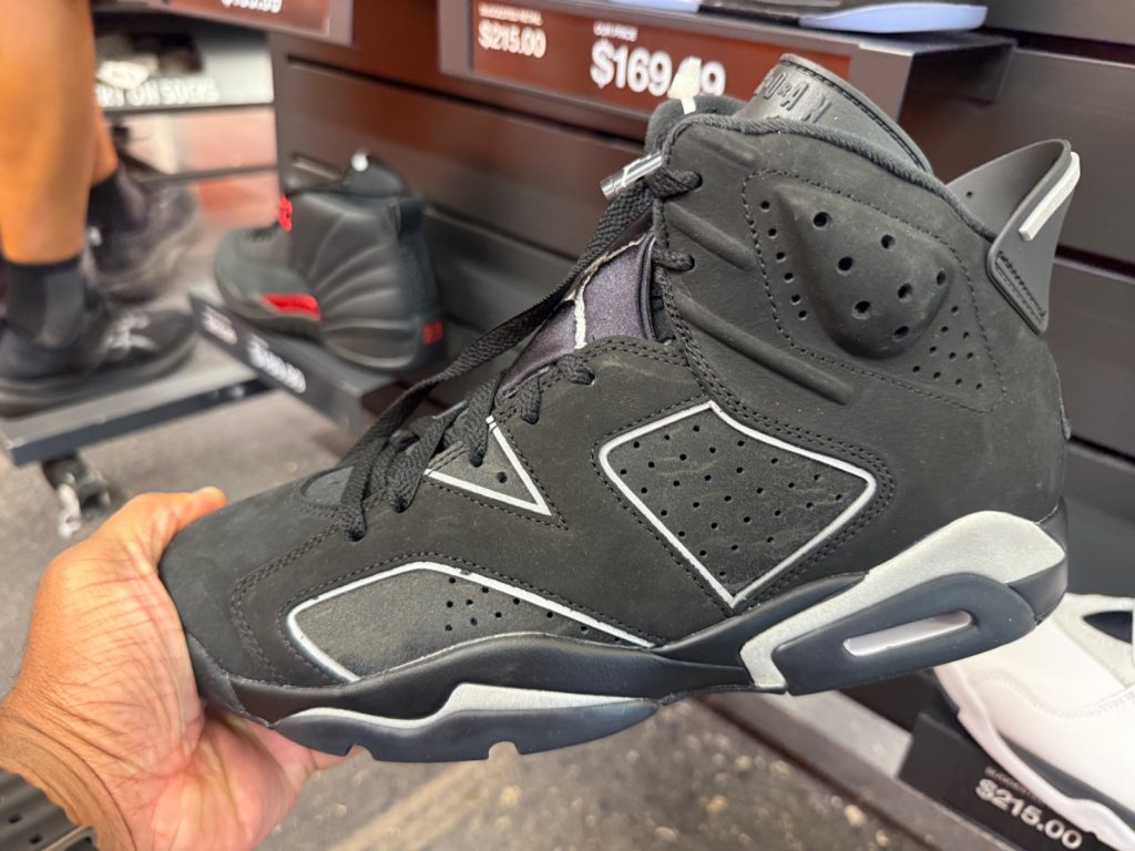 Air Jordan 6 Retro Drops to $169.99 at Outlet
