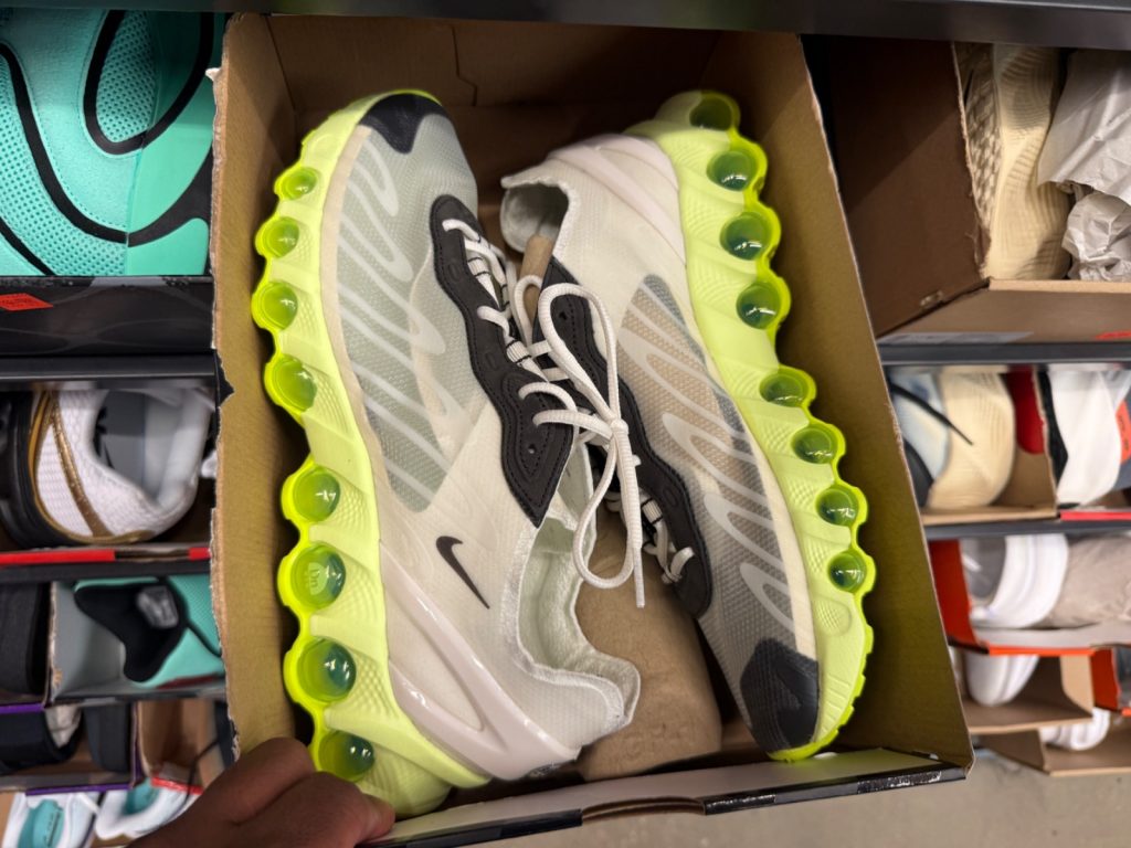 Nike Air Max Dn8 QS Slashed to $89.97 Plus Extra 30% Off