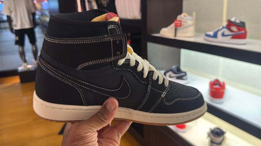 Air Jordan 1 High OG Lights Drop to $119.99
