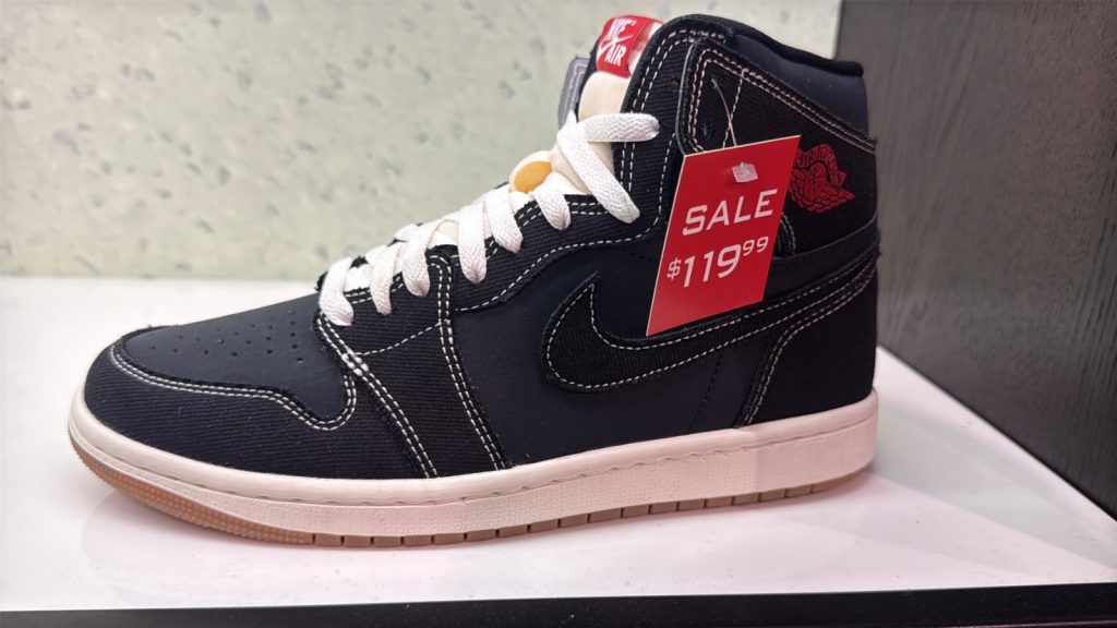 Air Jordan 1 High OG Lights Drop to $119.99