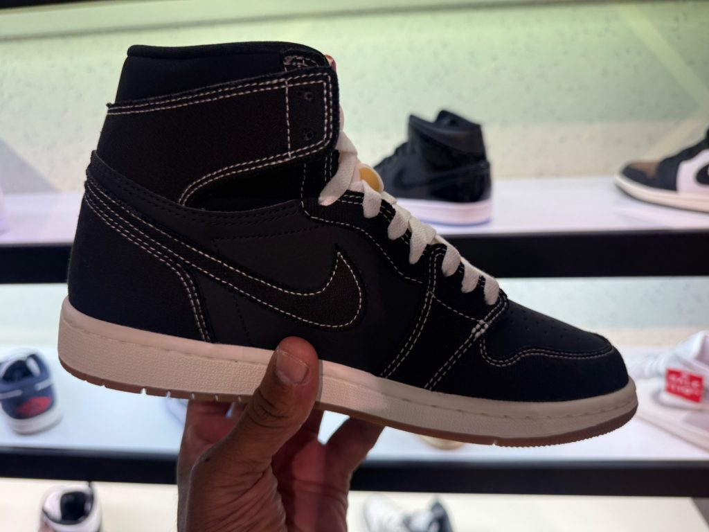Air Jordan 1 High OG Lights Drop to $119.99