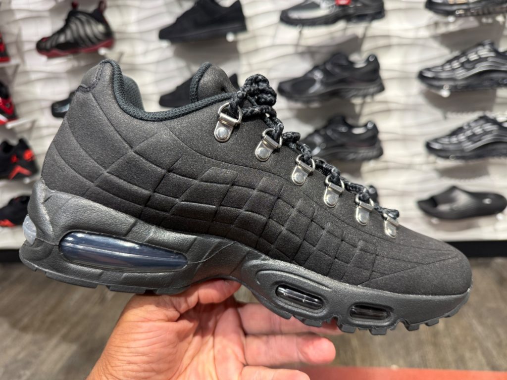 Nike Air Max 95 Big Bubble Drops to $119.99 at Snipes