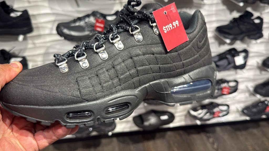 Nike Air Max 95 Big Bubble Drops to $119.99 at Snipes