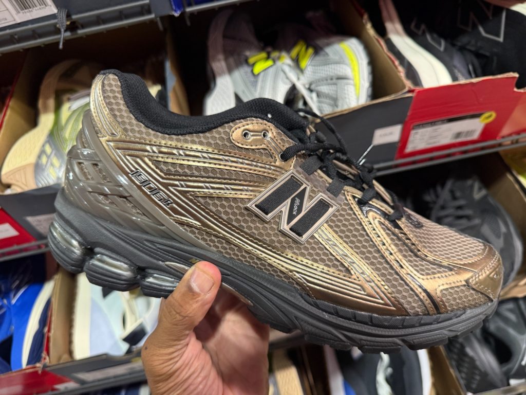 Bronze New Balance 1906R Hits the Outlet Hash Wall