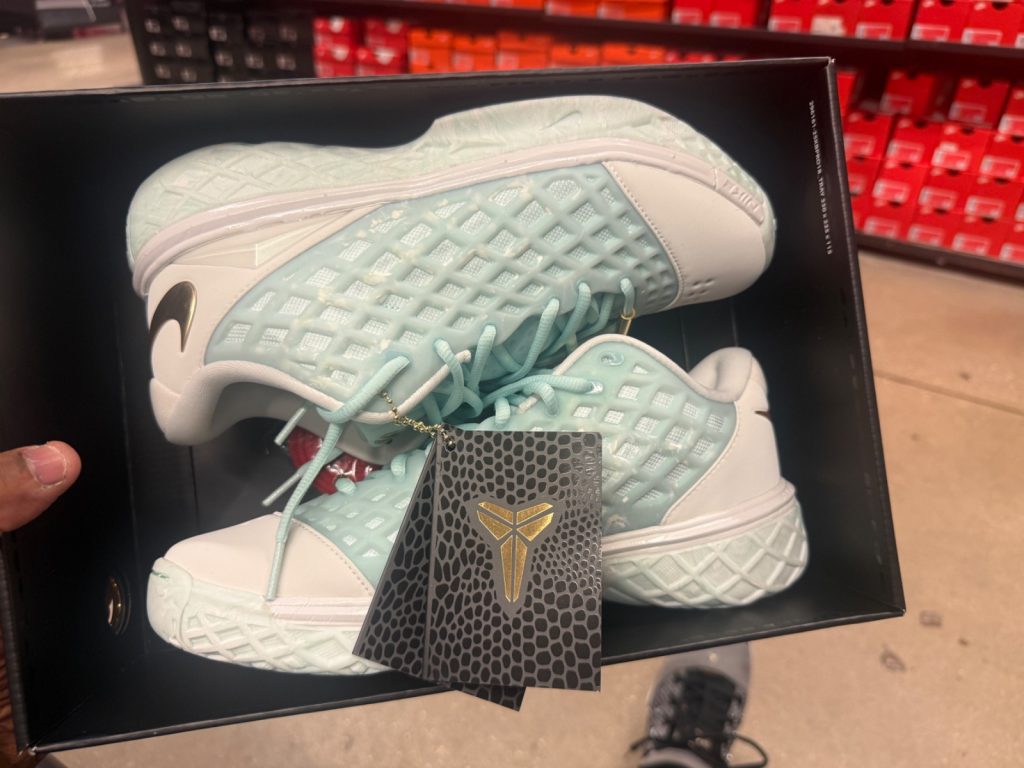 Nike Kobe 3 Low Protro Jade Hits Vineland Hash Wall