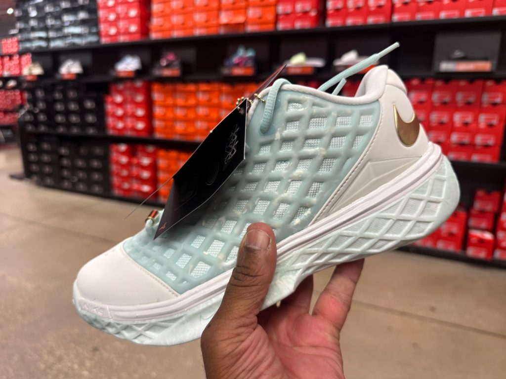 Nike Kobe 3 Low Protro Jade Hits Vineland Hash Wall
