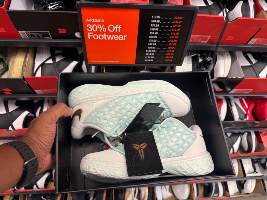 Nike Kobe 3 Low Protro Jade Hits Vineland Hash Wall