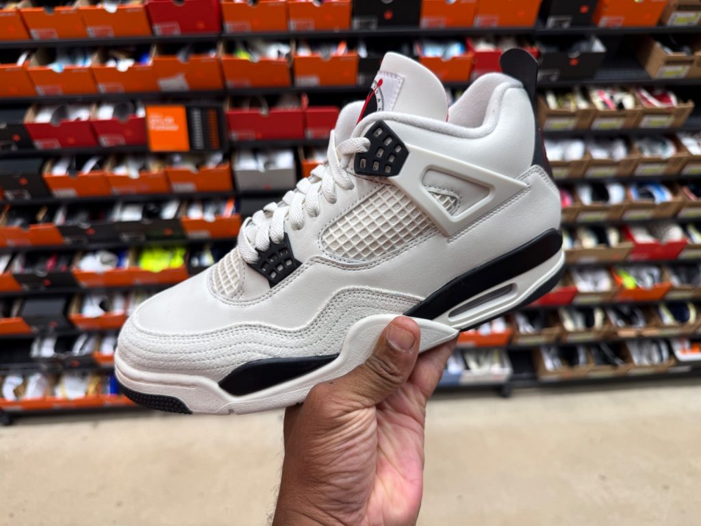B-Grade Jordan 4 Retro Flight Club Slashed at Outlet