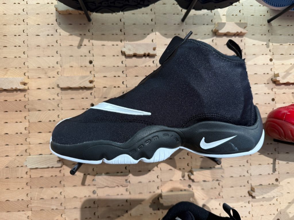 Nike Air Zoom Flight The Glove OG Returns After 13 Years