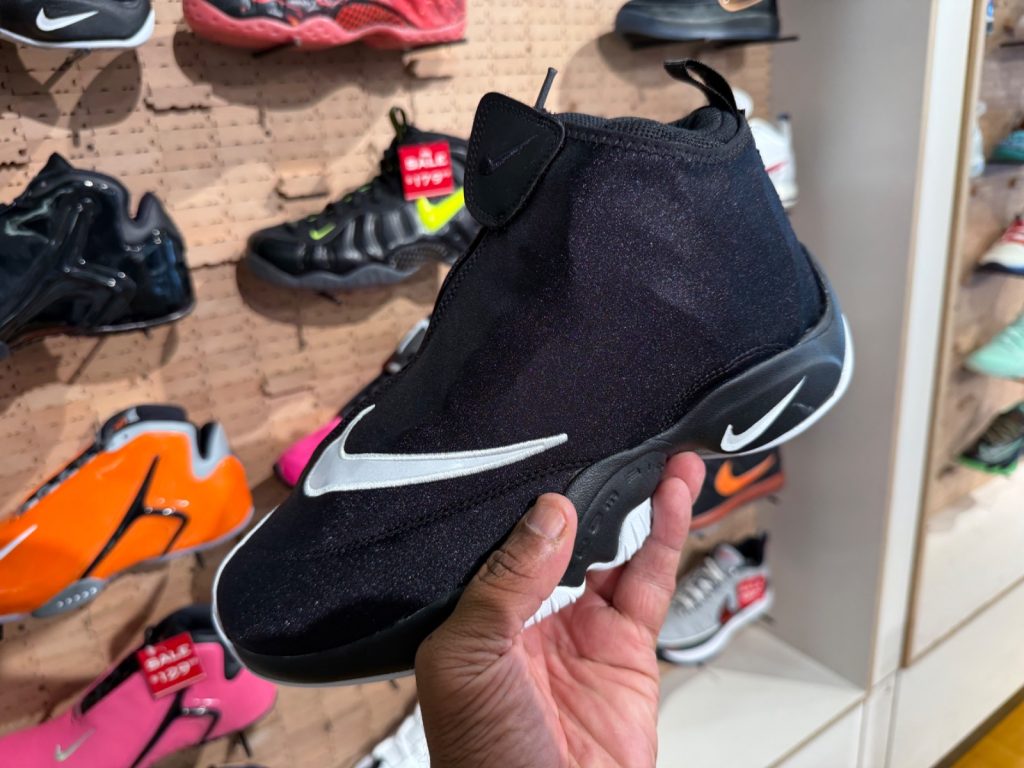 Nike Air Zoom Flight The Glove OG Returns After 13 Years