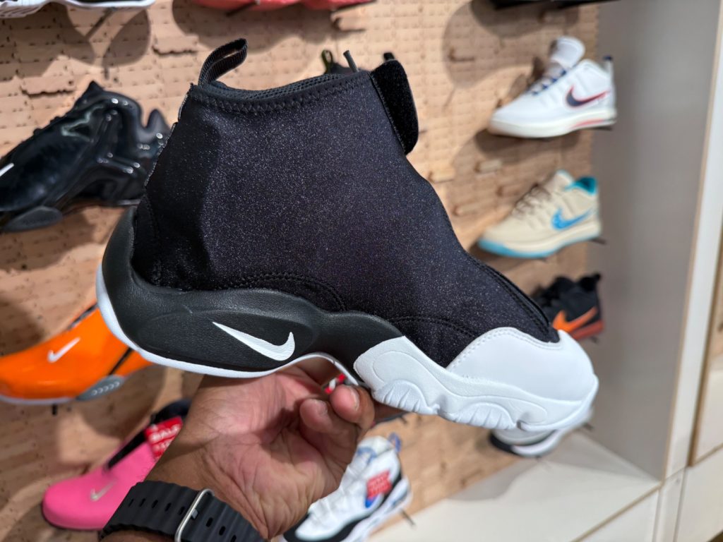 Nike Air Zoom Flight The Glove OG Returns After 13 Years