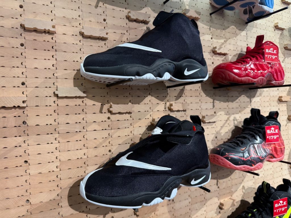 Nike Air Zoom Flight The Glove OG Returns After 13 Years
