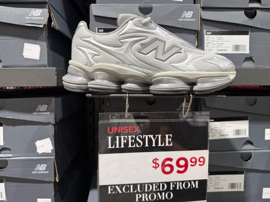 New Balance 2000 Drops to $69.99 at Clearance Store