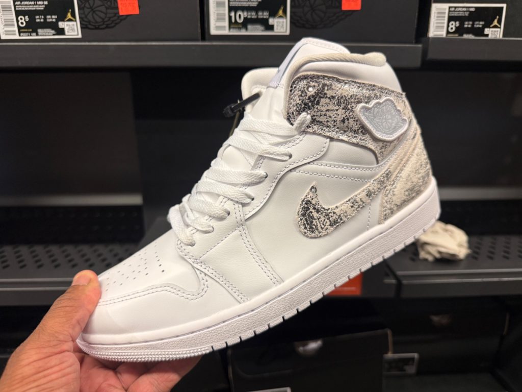 Air Jordan 1 Mid Splatter Drops to $89.99 Plus 30% Off