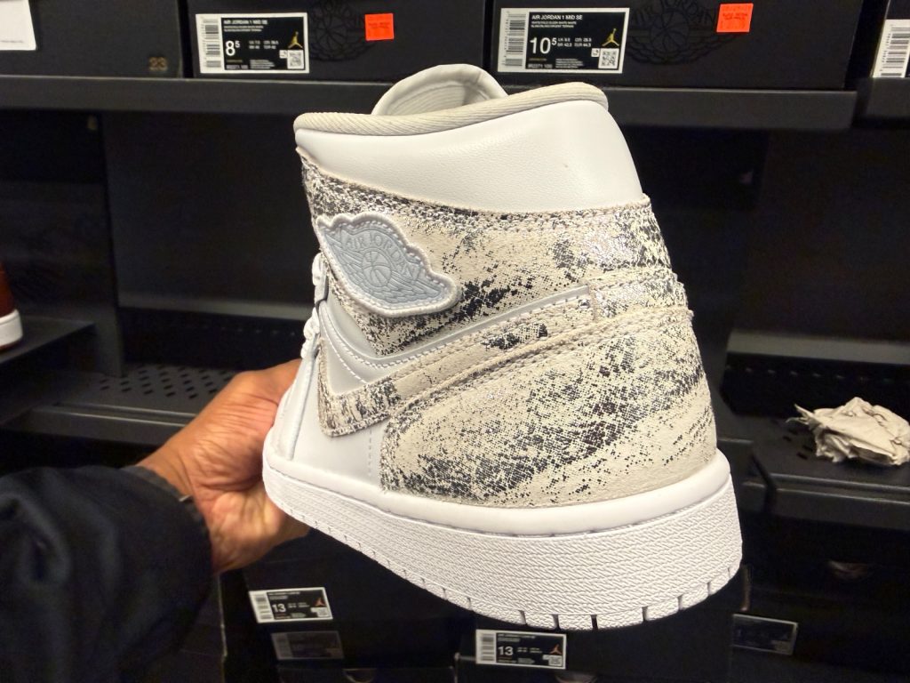 Air Jordan 1 Mid Splatter Drops to $89.99 Plus 30% Off