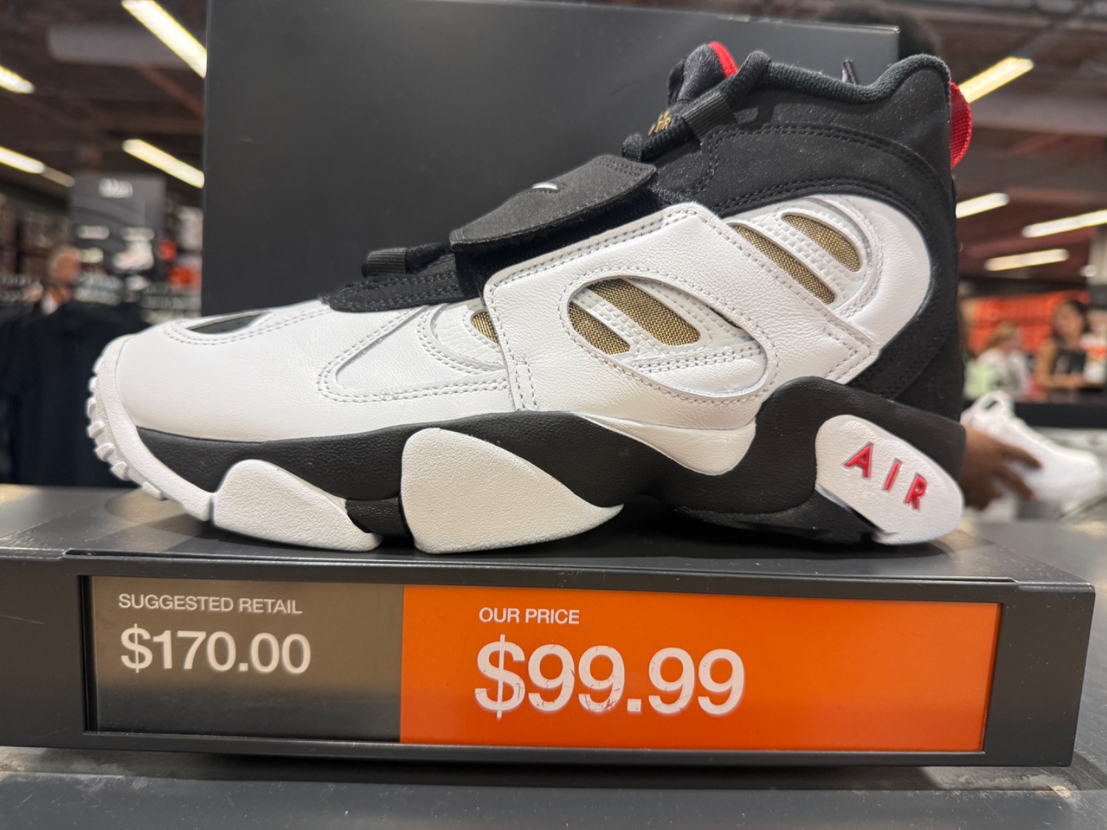 Nike Air Diamond Turf 2 Drops to $99.99 on I-Drive at Nike Factory Store — Premium Outlets International Drive