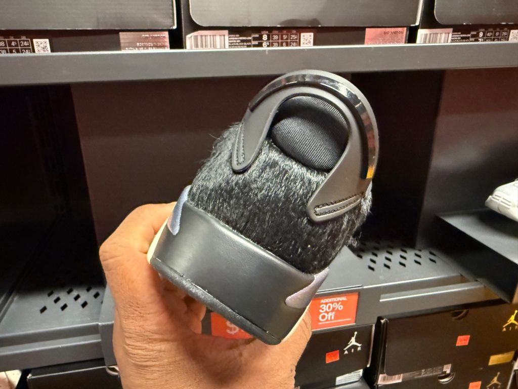 Air Jordan 6 Retro Low Drops to $74.97 Plus 30% Off