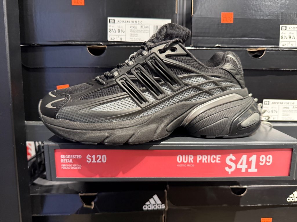 All-Black Adistar XLG 2.0 Drops to $41.99 in Outlet Bins