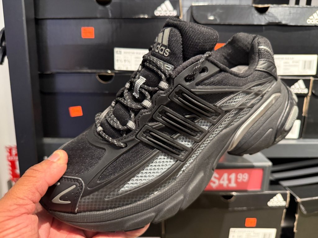 All-Black Adistar XLG 2.0 Drops to $41.99 in Outlet Bins