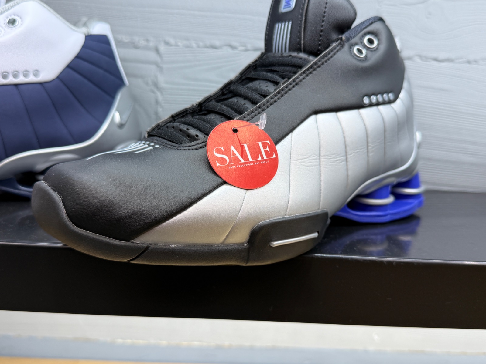 Nike Shox BB4 OG Black Silver Hits Outlet for $129.99 at Shoe Palace — Premium Outlets International Drive
