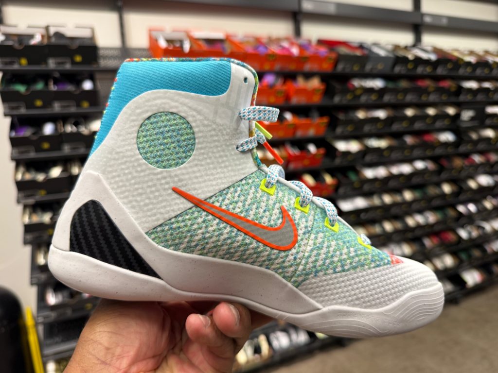 Nike Kobe 9 Elite Protro