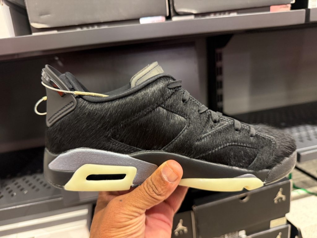 Jordan 6 Retro Low Blackout Lands at $74.97 Plus 30% Off