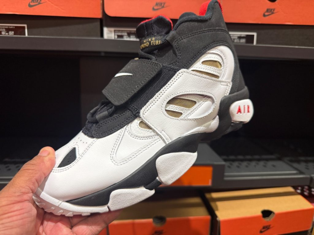 Nike Air Diamond Turf 2