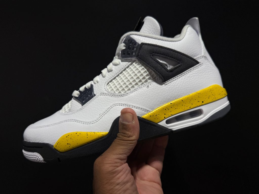Jordan 4 Retro