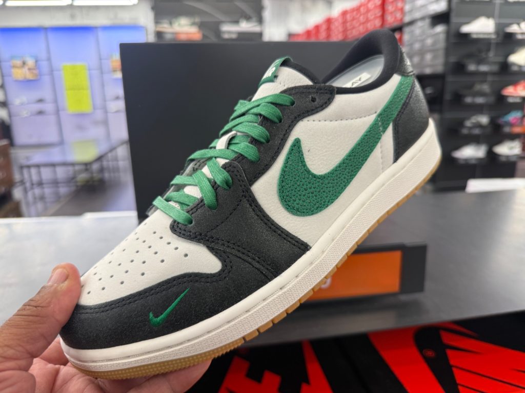 Jordan 1 Retro Low OG