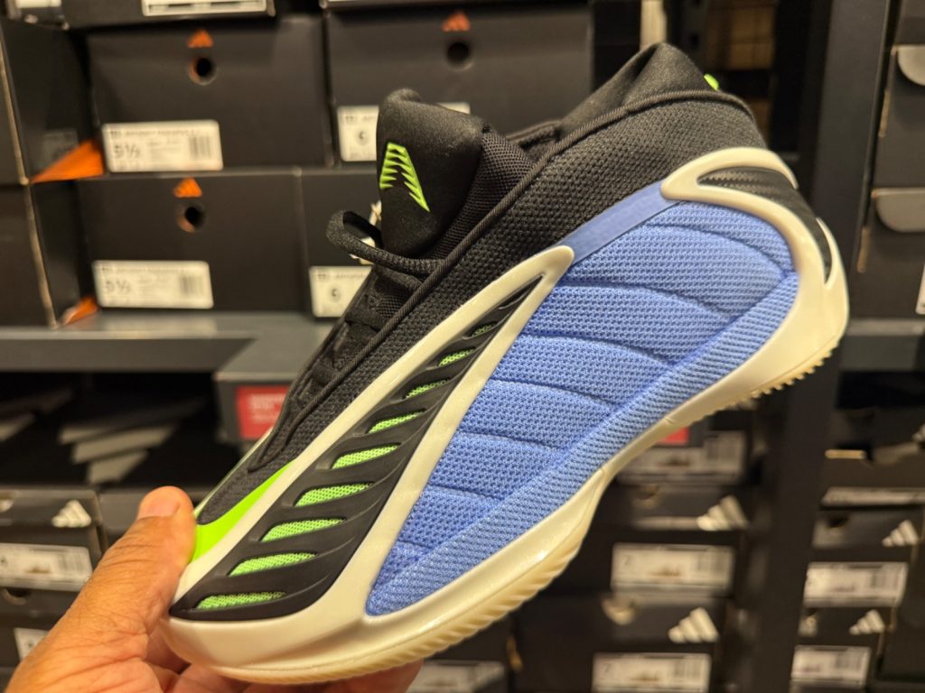 adidas AE 2 GS Slashed to $23.99 at Orlando Outlet
