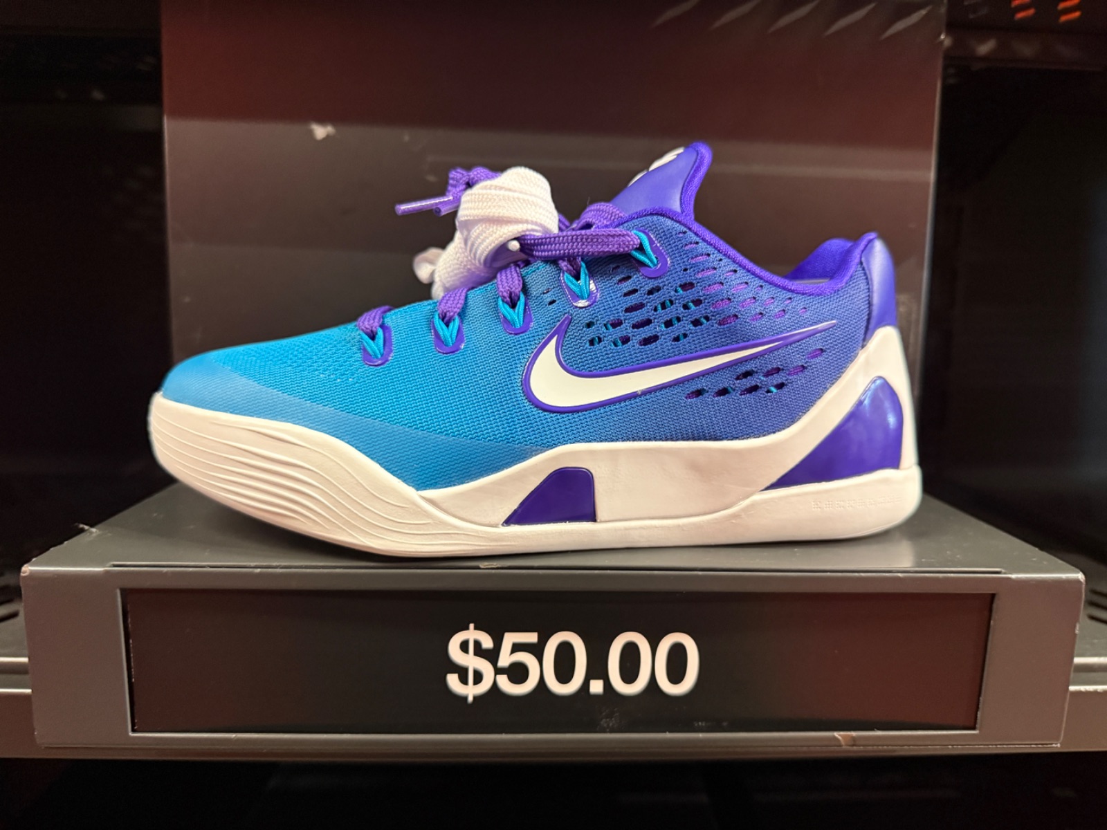 Nike Kobe 9 Low GS Hornets Drops to $50 Plus 30% Off at Nike Factory Store — Premium Outlets International Drive