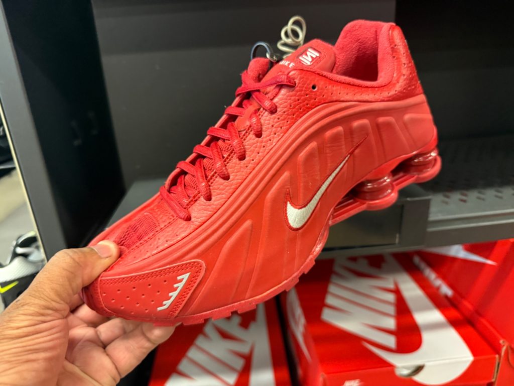 Nike Shox R4 All-Red Retro Hits Orlando Outlet for $69.99