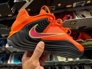 Nike Nike Giannis Freak 7 at outlet price