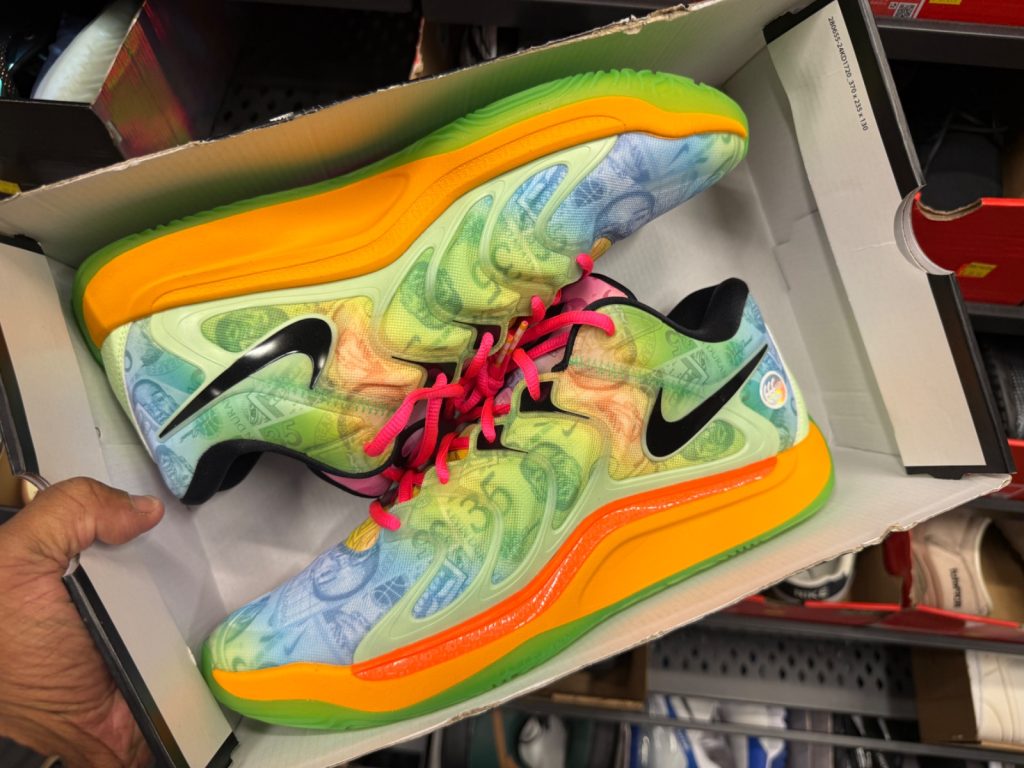 Nike KD 17 Hits Clearance Store Floor for $69.99