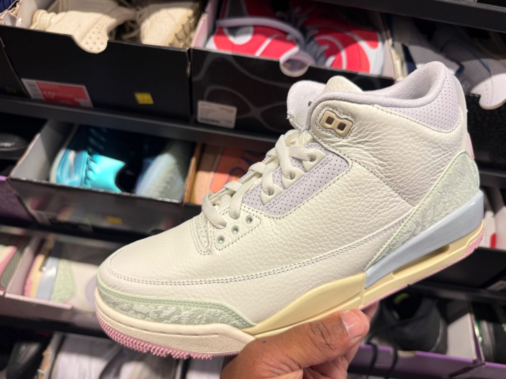 Jordan 3 Retro Jade Aura Drops to $99.99 at Outlet