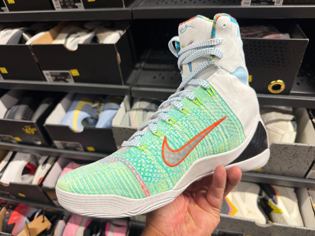 Nike Kobe 9 Elite Protro